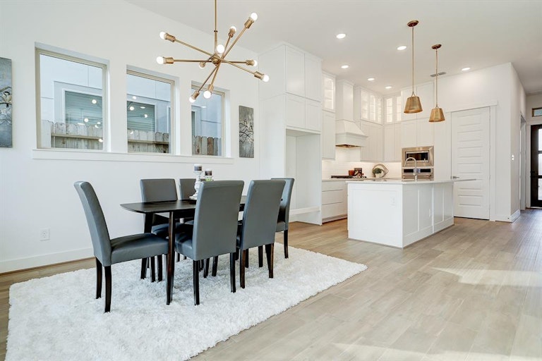 Photo 6 of 24 - 1729 Leilani Dr, Houston, TX 77055