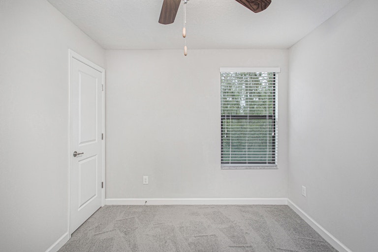 Photo 11 of 18 - 11009 Little Blue Heron Dr, Riverview, FL 33579
