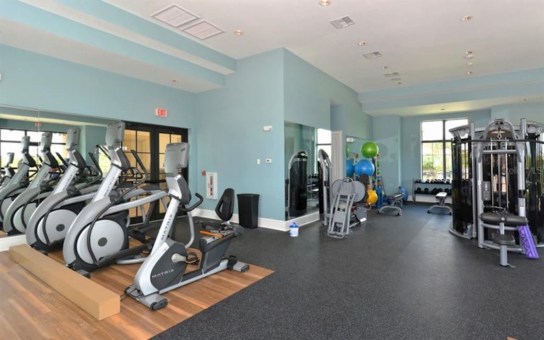 Photo 38 of 45 - 14910 Castle Park Ter, Lakewood Ranch, FL 34202