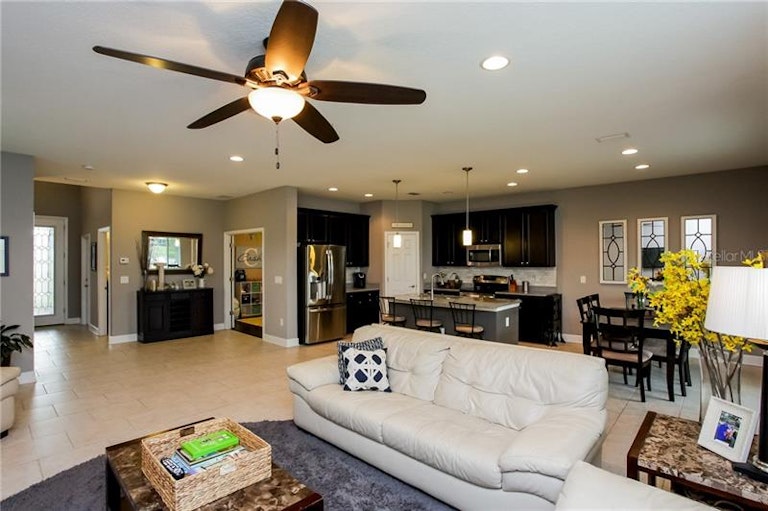 Photo 10 of 24 - 8389 Nandina Dr, Sarasota, FL 34240