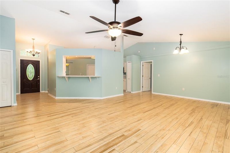 Photo 5 of 32 - 3245 Big Valley Dr, Lakeland, FL 33812