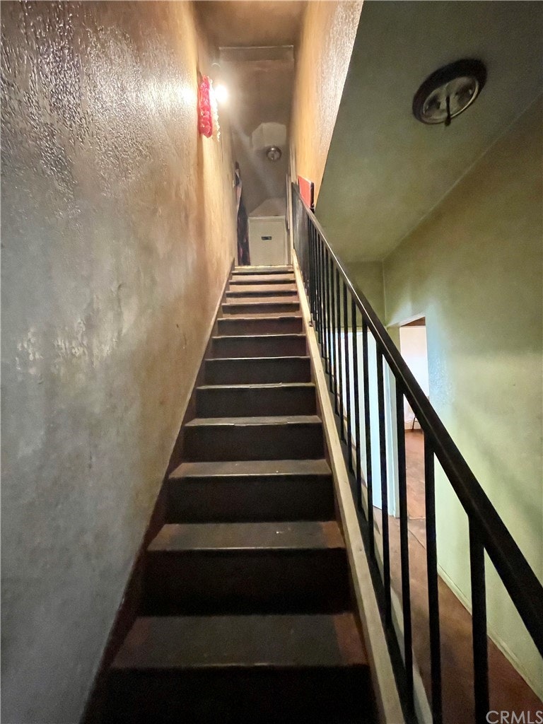 Photo 27 of 31 - 5415 Ash St, Los Angeles, CA 90042