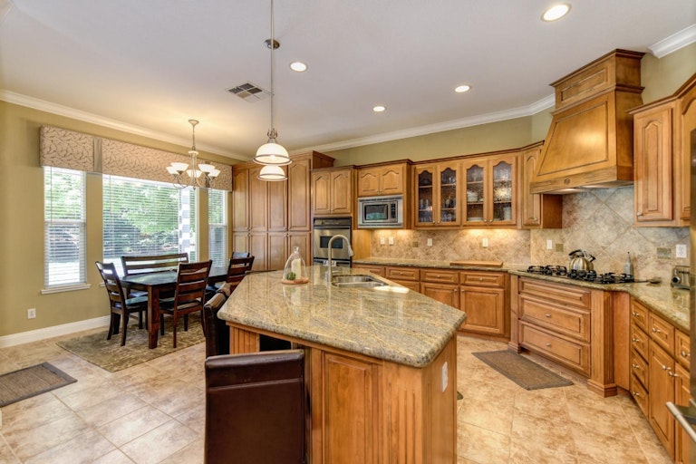 Photo 27 of 70 - 8910 Belford Ct, Roseville, CA 95747