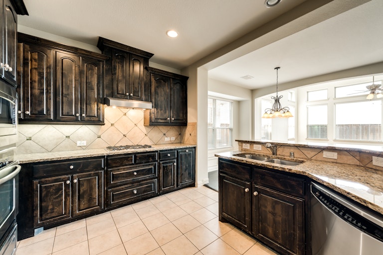 Photo 7 of 29 - 8268 Paisley, The Colony, TX 75056