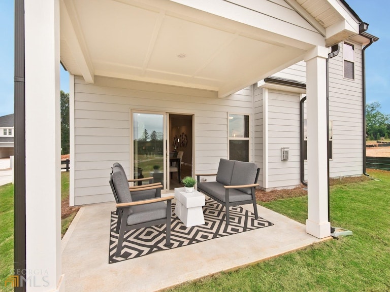 Photo 3 of 18 - 869 Sara Meadow Rd, Loganville, GA 30052