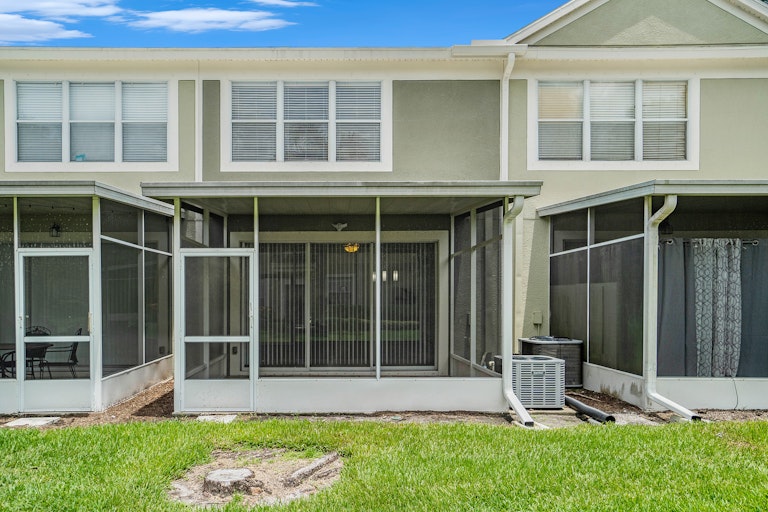 Photo 7 of 13 - 8364 72nd St E, Bradenton, FL 34201