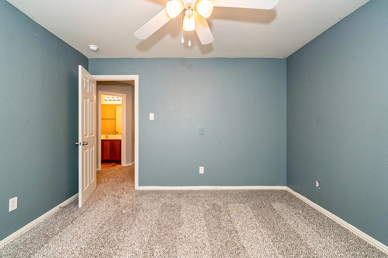 Photo 23 of 27 - 425 Creekside Dr, Anna, TX 75409