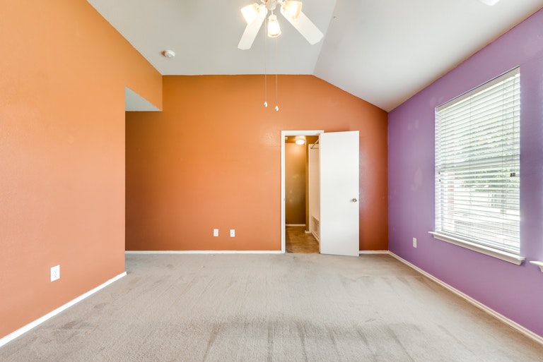 Photo 14 of 27 - 705 Baldwin Rd, Wylie, TX 75098