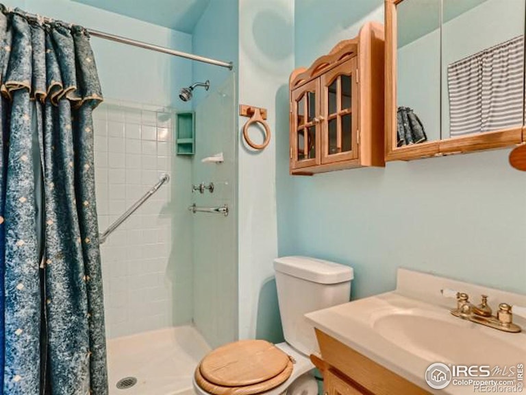 Photo 9 of 22 - 12314 Olmsted Dr, Denver, CO 80239