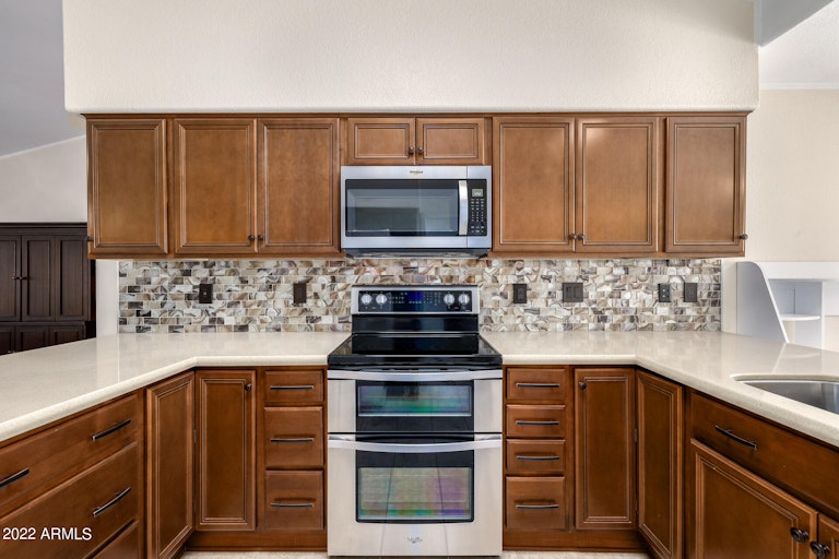 Photo 12 of 37 - 11542 N 76th Dr, Peoria, AZ 85345