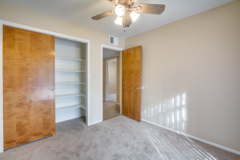 Photo 31 of 36 - 3762 E Garnet Ave, Mesa, AZ 85206