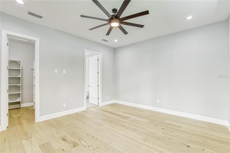 Photo 28 of 62 - 3108 W Cherokee Ave, Tampa, FL 33611