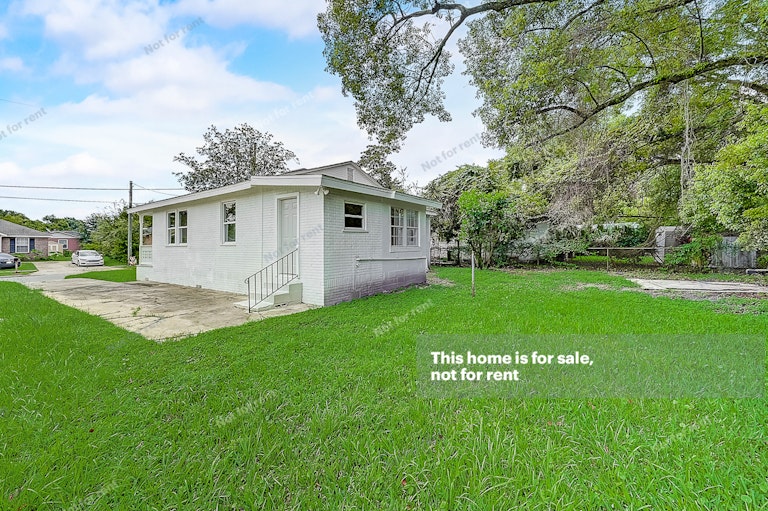 Photo 13 of 27 - 1718 McMillan St, Jacksonville, FL 32209