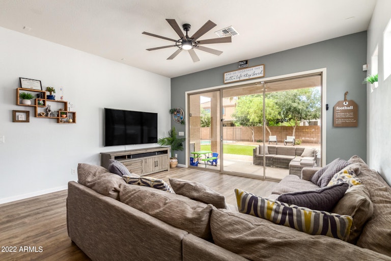 Photo 11 of 45 - 43292 W Oakland Ct, Maricopa, AZ 85138