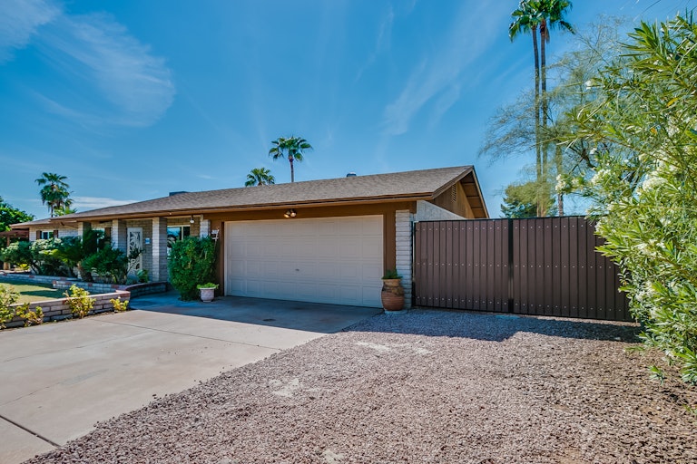 Photo 6 of 51 - 2807 E Dahlia Dr, Phoenix, AZ 85032