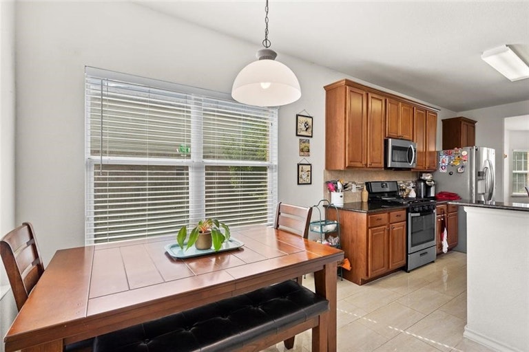 Photo 13 of 39 - 20801 Penny Royal Dr, Pflugerville, TX 78660