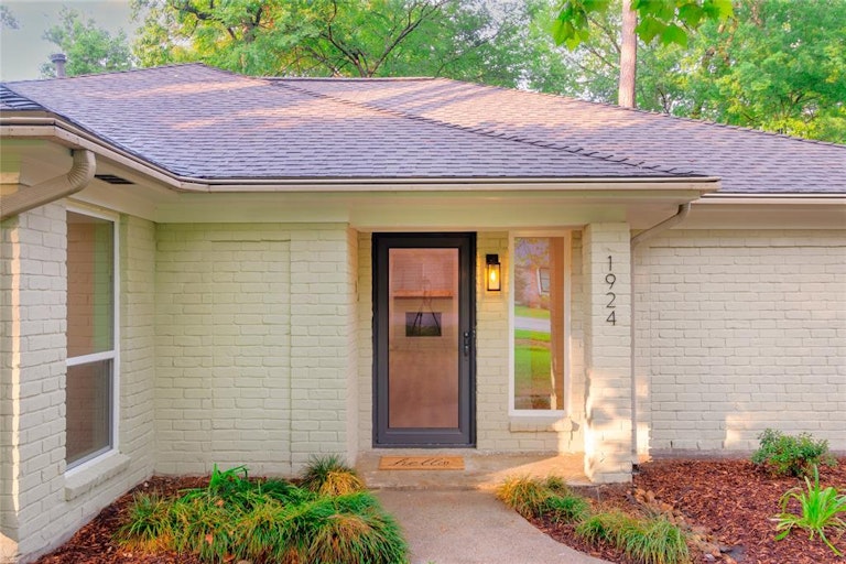 Photo 6 of 48 - 1924 Foxtail Pl, Spring, TX 77380