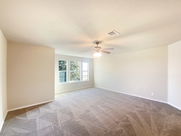 Photo 15 of 27 - 111 Salerno Dr, San Marcos, TX 78666