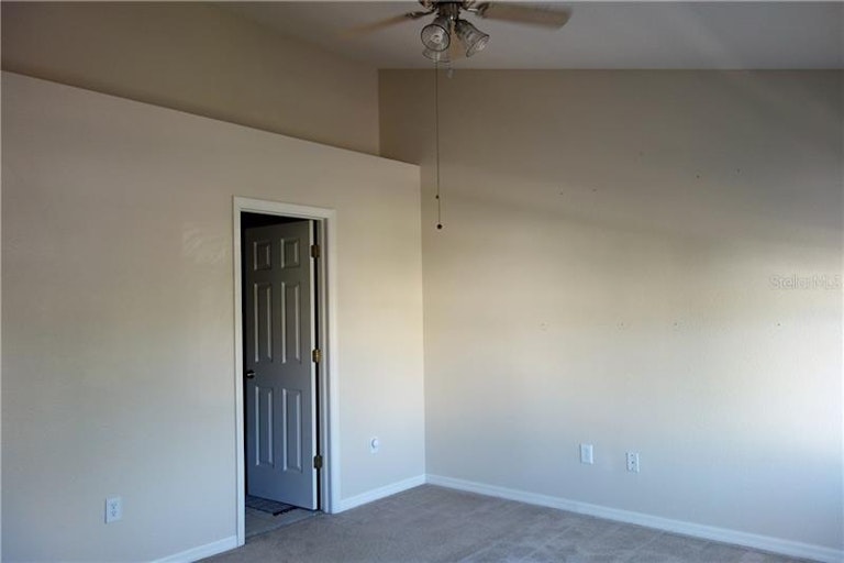 Photo 6 of 10 - 12408 Country White Cir, Tampa, FL 33635