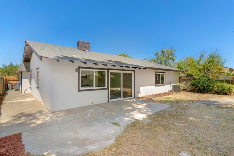 Photo 26 of 27 - 1723 Midway Dr, Woodland, CA 95695