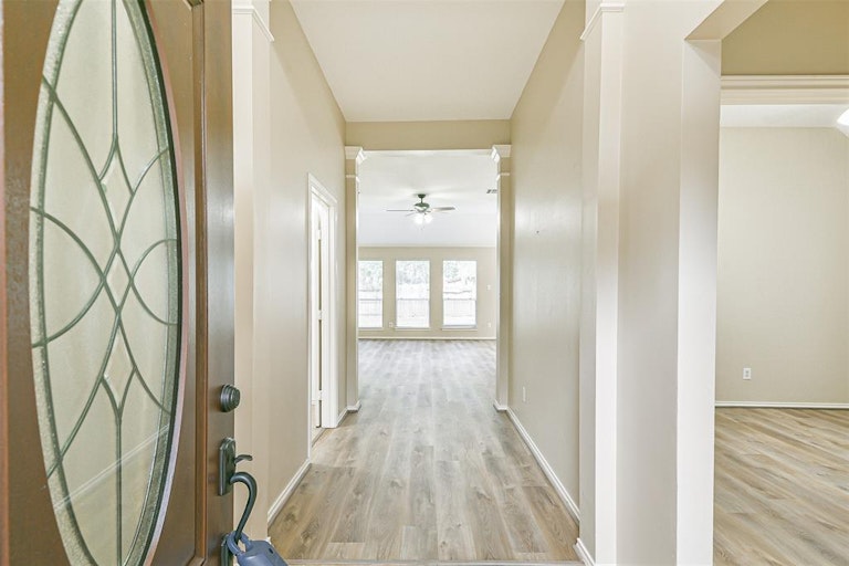 Photo 2 of 21 - 3715 Parkshire Dr, Pearland, TX 77584