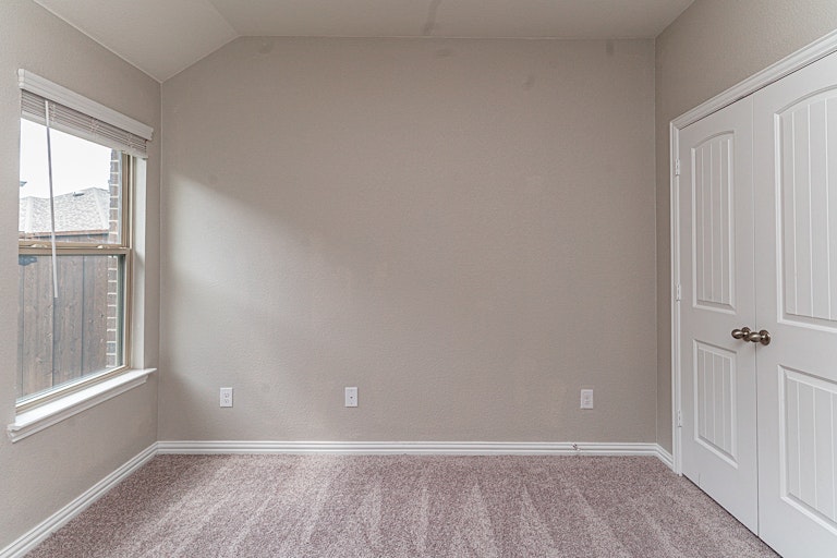 Photo 9 of 21 - 9328 Flying Eagle Ln, Fort Worth, TX 76131