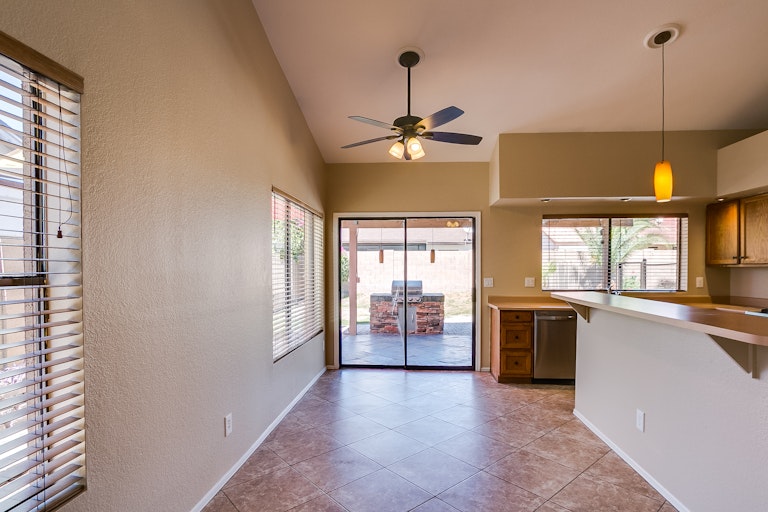 Photo 4 of 36 - 6020 W Grandview Rd, Glendale, AZ 85306