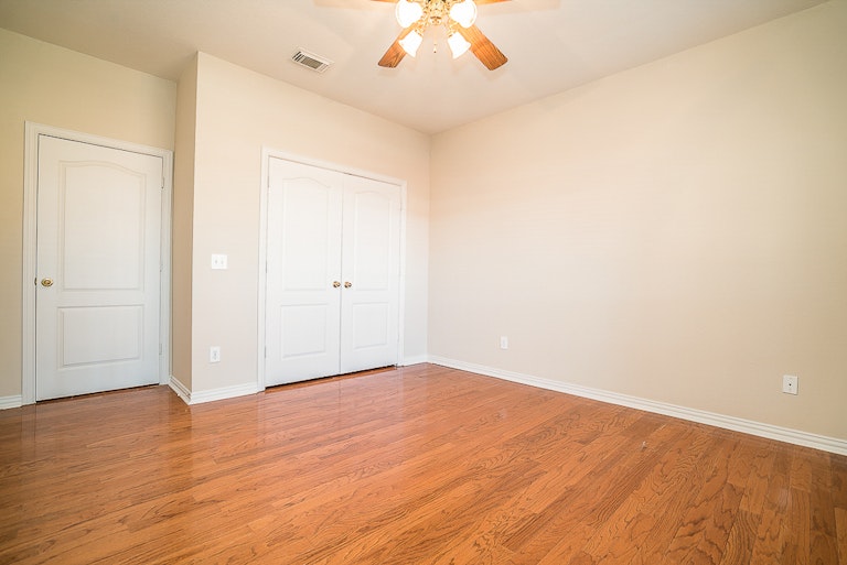 Photo 18 of 35 - 206 Martin Dr, Wylie, TX 75098