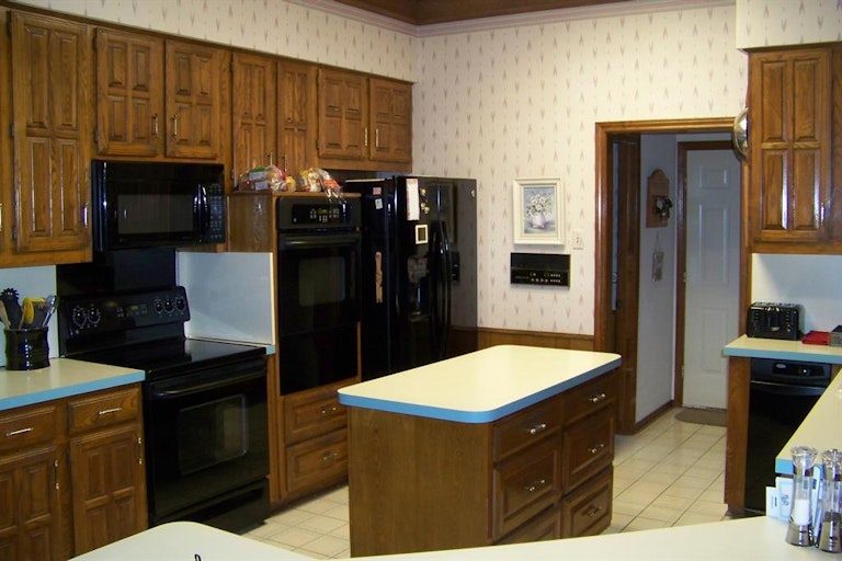 Photo 3 of 22 - 3207 Foxcreek Dr, Richardson, TX 75082