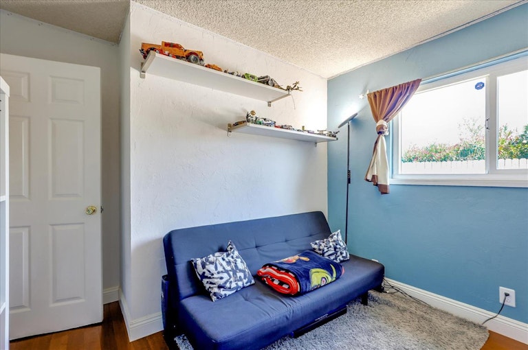 Photo 16 of 33 - 9544 Achates Cir, Sacramento, CA 95826