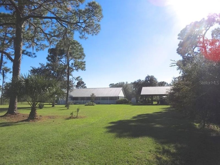 Photo 1 of 25 - 1997 Rosalie Lake Rd, Lake Wales, FL 33898