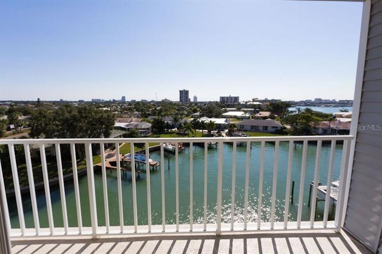 Photo 8 of 20 - 610 Island Way #402, Clearwater Beach, FL 33767