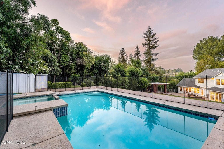 Photo 55 of 60 - 4641 Caritina Dr, Tarzana, CA 91356