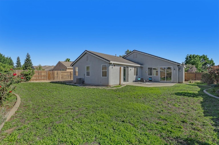Photo 36 of 39 - 1175 Bronco Dr, Plumas Lake, CA 95961