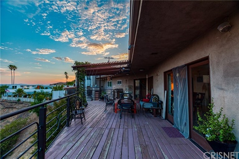 Photo 30 of 36 - 10366 Ormond St, Sunland, CA 91040