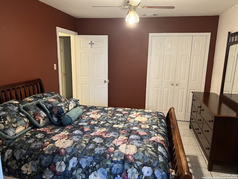 Photo 15 of 20 - 338 Lemur Dr, San Antonio, TX 78213