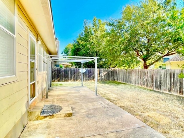 Photo 15 of 15 - 607 Spanish Oak Ter, Round Rock, TX 78681