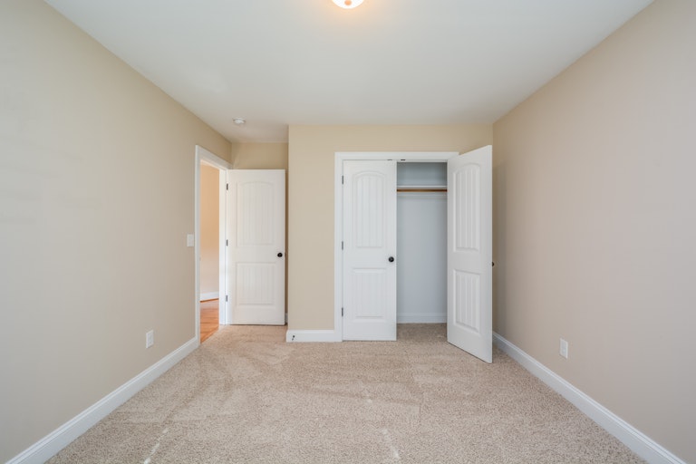 Photo 11 of 17 - 203 McKnitt Pl, Garner, NC 27529