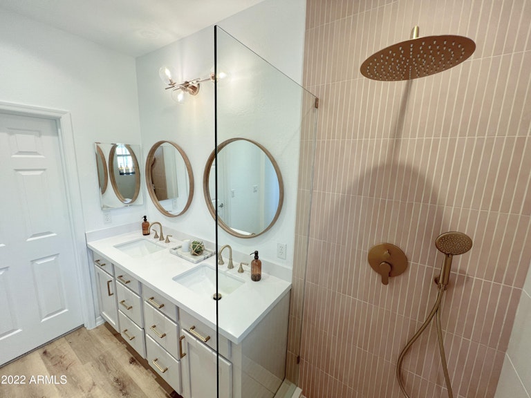 Photo 18 of 41 - 3935 E Rough Rider Rd #1044, Phoenix, AZ 85050