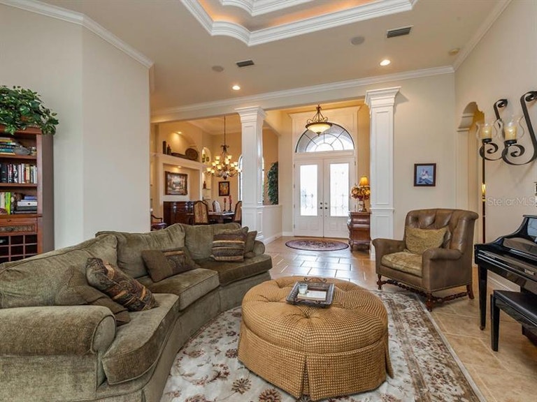 Photo 4 of 25 - 10804 Riverbank Ter, Bradenton, FL 34212