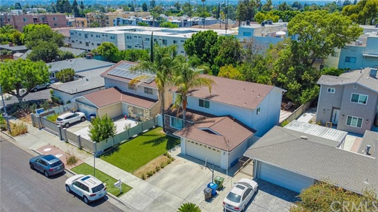 Photo 44 of 49 - 5801 Agnes Ave, Valley Village, CA 91607