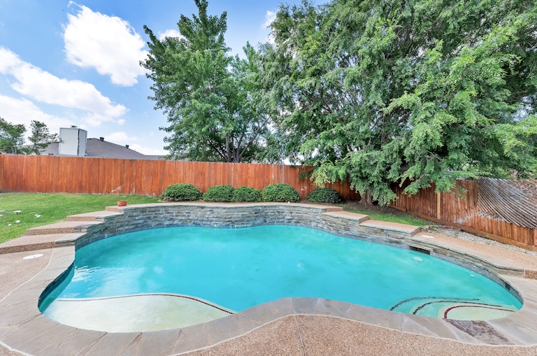 Photo 27 of 28 - 8755 Saranac Trl, Fort Worth, TX 76118