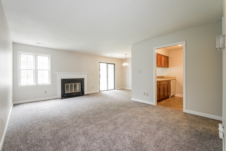 Photo 9 of 25 - 3381 Tarleton E, Durham, NC 27713