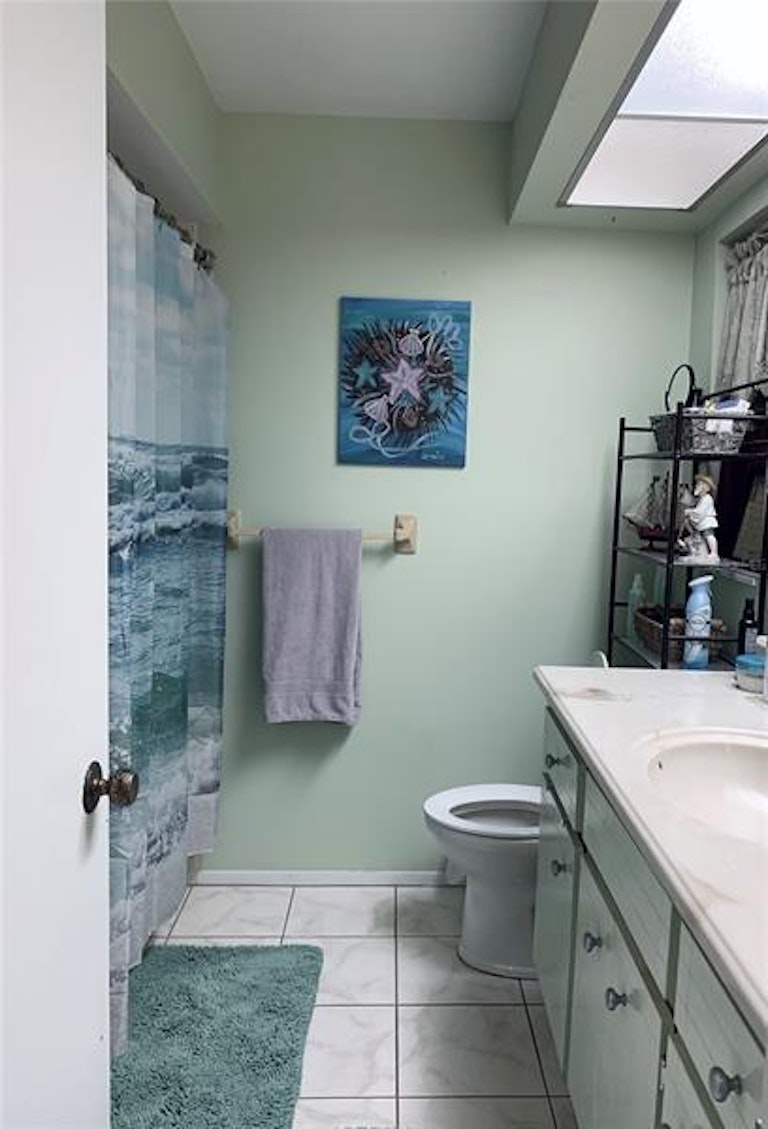 Photo 9 of 35 - 1618 Whithorn Pl, Palm Harbor, FL 34684