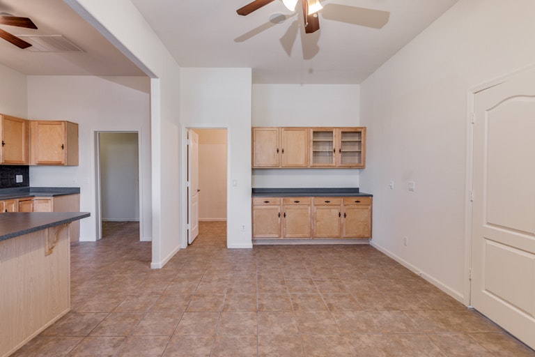 Photo 8 of 26 - 1783 S Red Rock St, Gilbert, AZ 85295