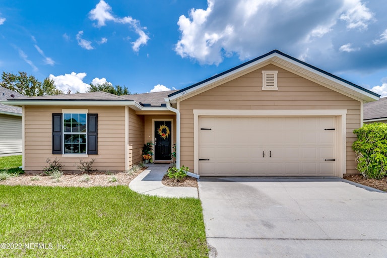 Photo 1 of 44 - 3875 Falcon Crest Dr, Green Cove Springs, FL 32043