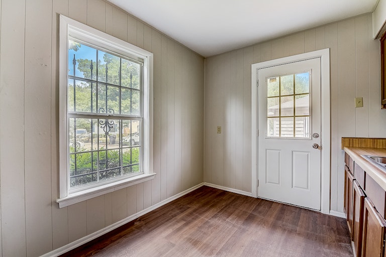 Photo 20 of 32 - 2616 Volga Ave, Dallas, TX 75216
