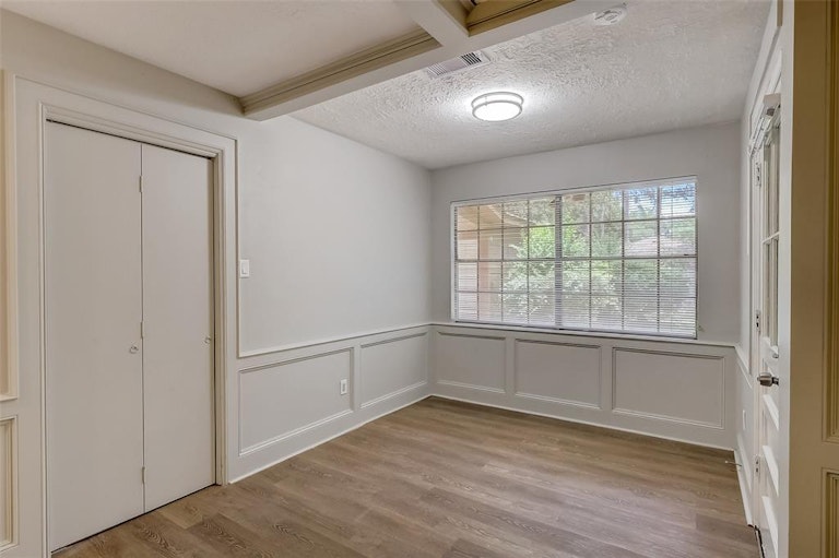 Photo 32 of 46 - 14002 Cedar Point Dr, Houston, TX 77070