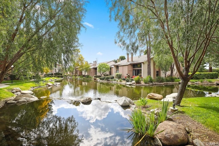 Photo 1 of 39 - 26701 Quail Crk #119, Laguna Hills, CA 92656