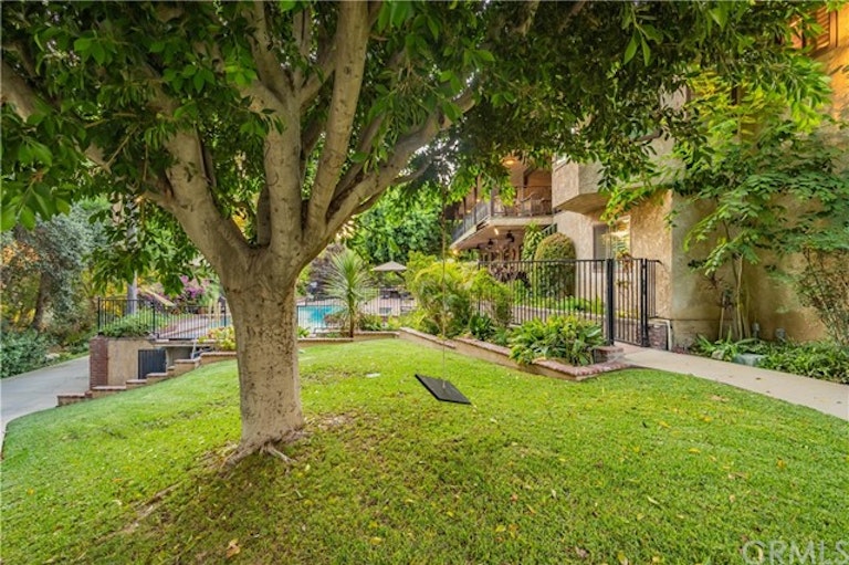 Photo 45 of 59 - 2899 N Monte Verde Dr, Covina, CA 91724